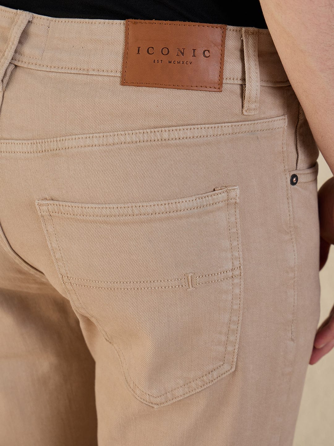 Iconic Men Brown Solid Slim Fit Jeans