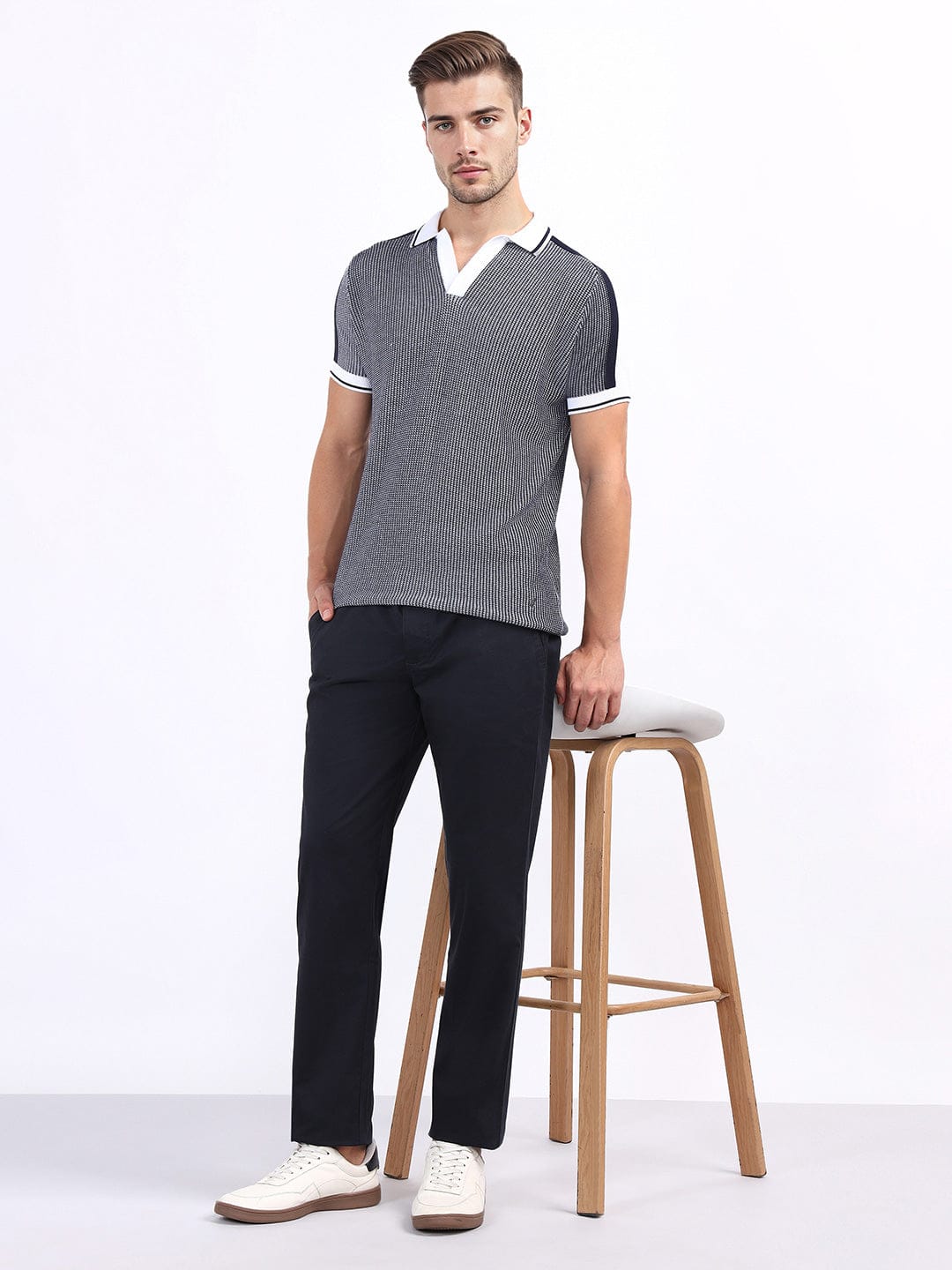 Iconic Men Blue Regular Fit Solid Trouser