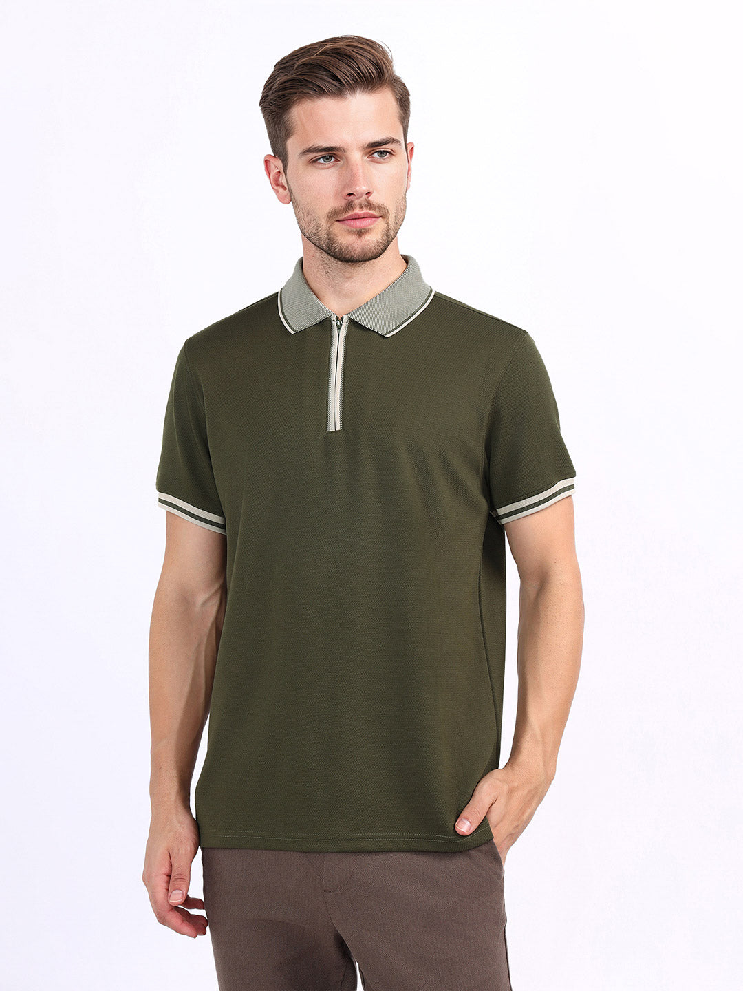 Iconic Men Green Solid Polo Tshirt