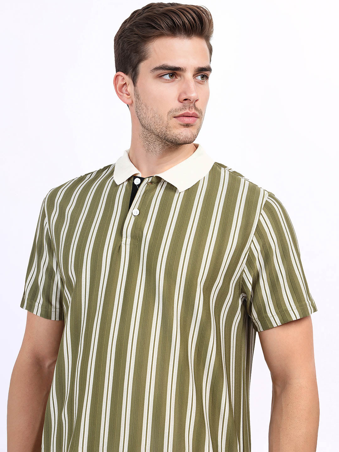 Iconic Men Green Textured Polo Tshirt