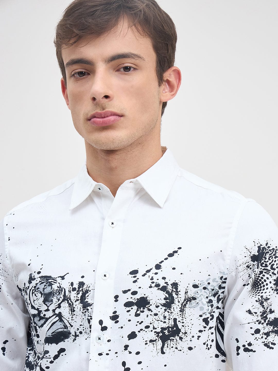 Iconic Men Regular Fit White Floral Pure Cotton Satin Shirt