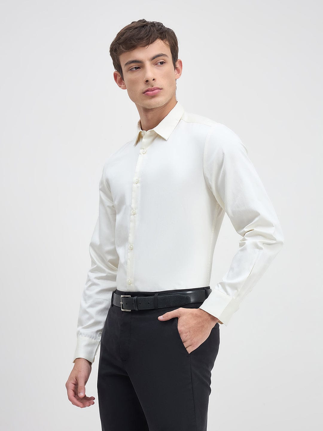 ICONIC Men Off White Solid Shirt Collar Regular Fit Shirt