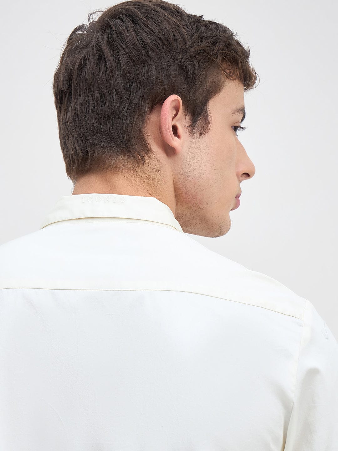 ICONIC Men Off White Solid Shirt Collar Regular Fit Shirt