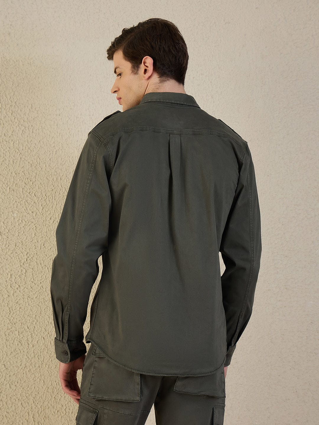 Iconic Men Green Solid Collared Shirt