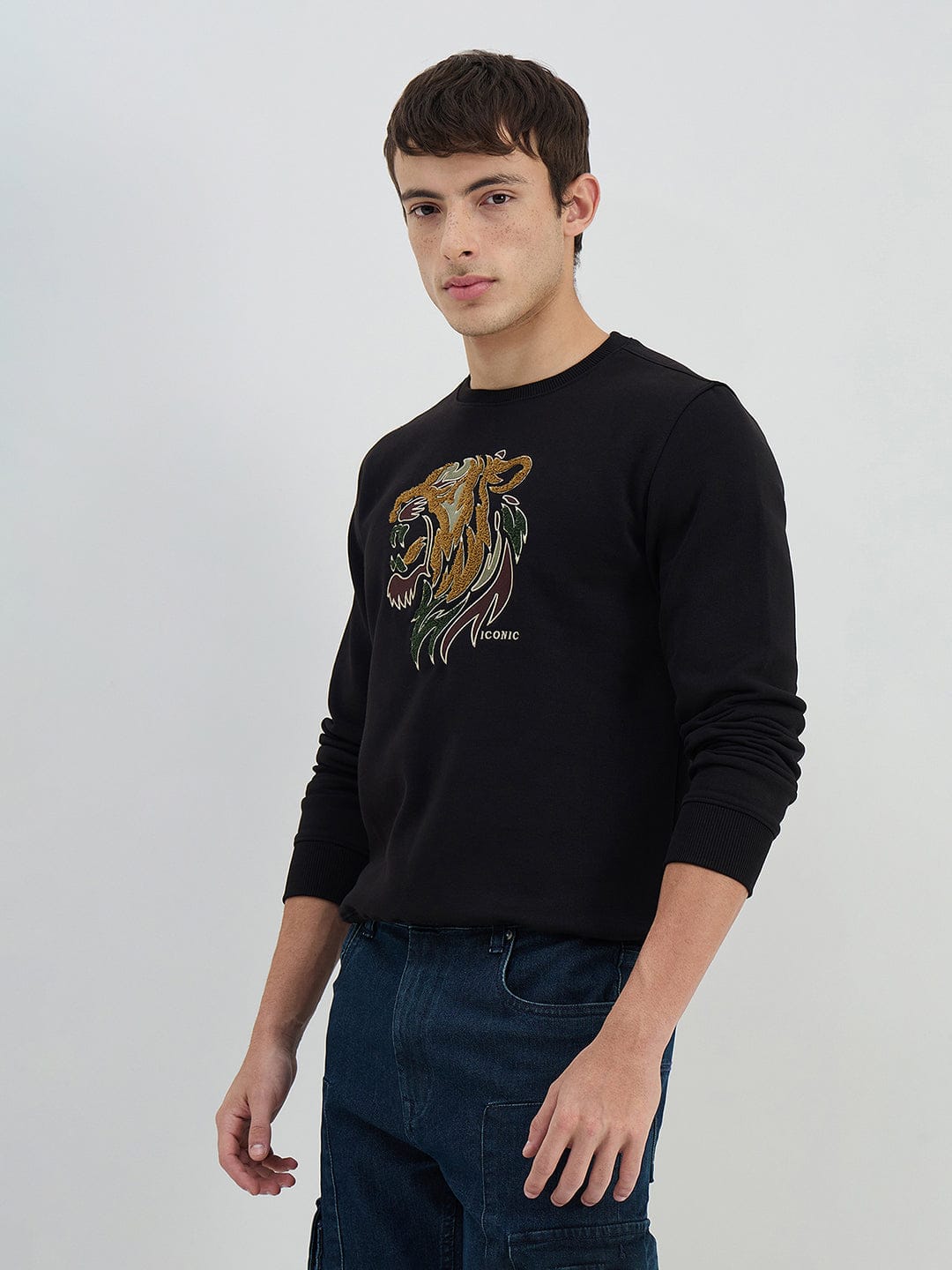 Iconic Men Black Solid Round Neck Sweatshirt