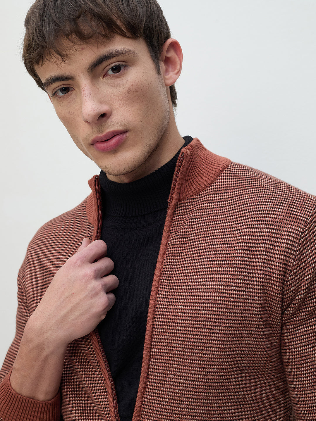 ICONIC Men Brown Textured Crew Neck Sweater