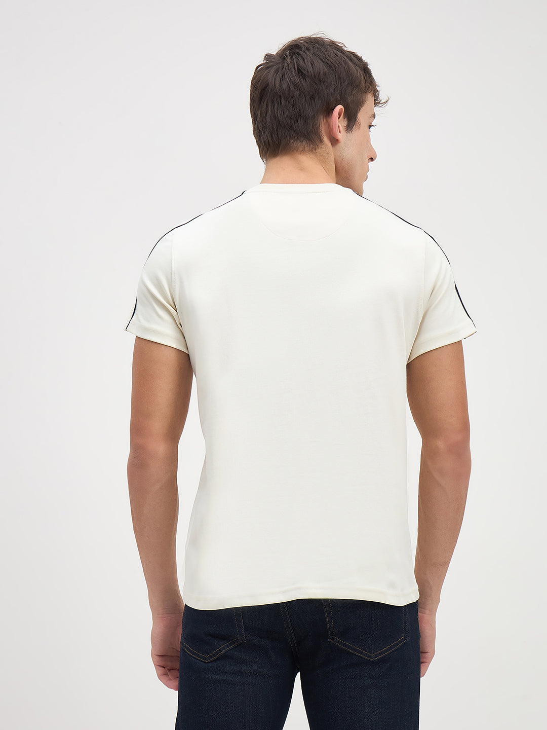 ICONIC Men Off White Solid Crew Neck Regular Fit T-Shirt