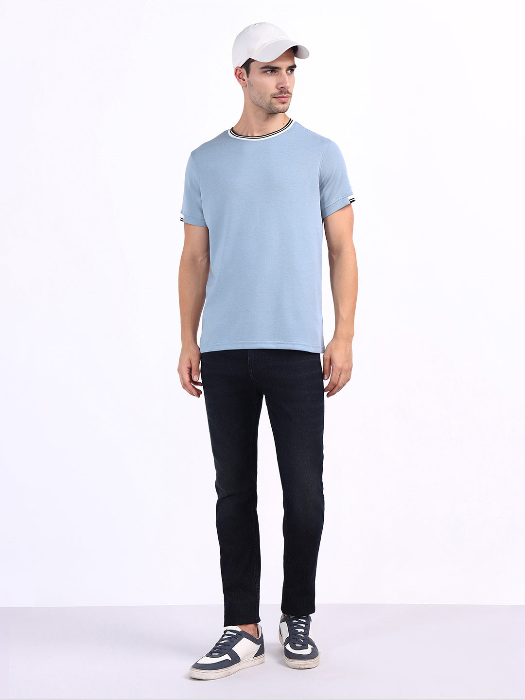 Iconic Men Blue Textured Crew Neck Tshirt