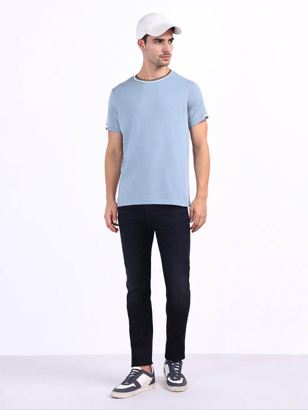 Iconic Men Blue Textured Crew Neck Tshirt