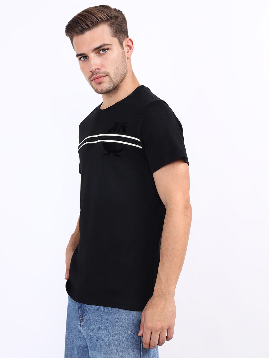 Iconic Men Black Solid Crew Neck Tshirt