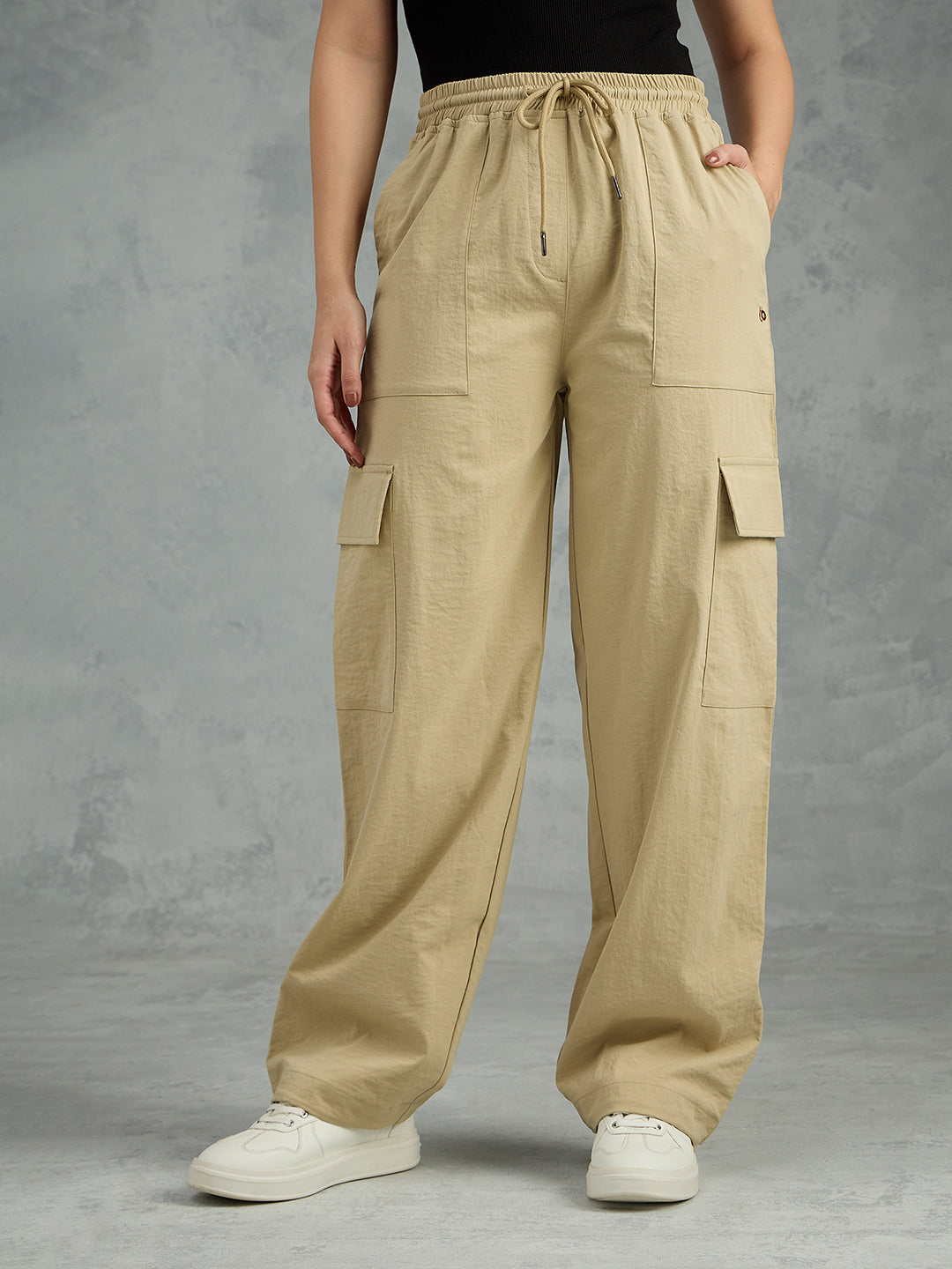 Iconic Women Beige Solid Loose Fit Cargo Pant