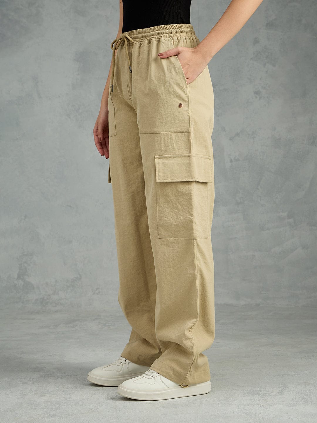 Iconic Women Beige Solid Loose Fit Cargo Pant