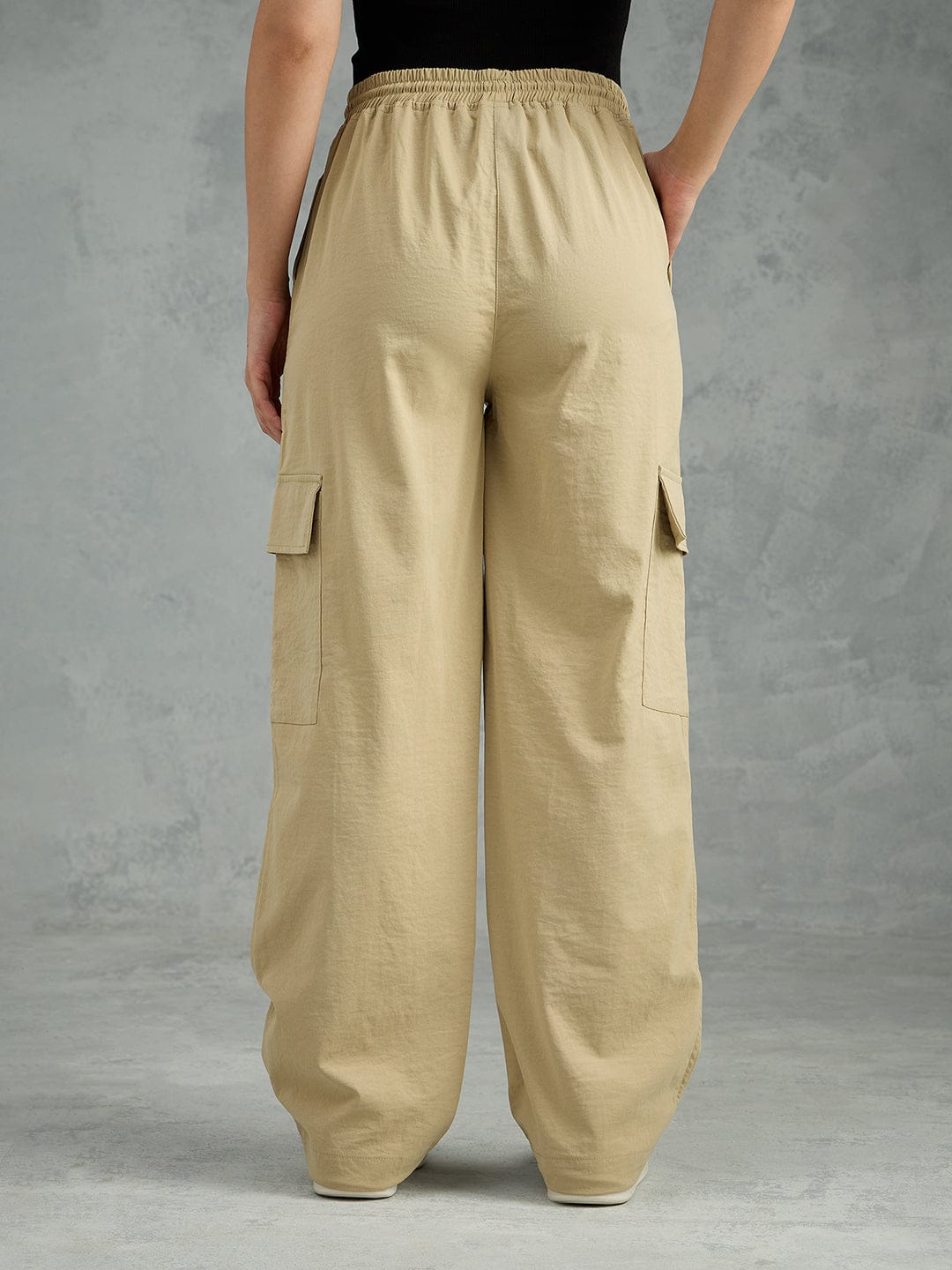 Iconic Women Beige Solid Loose Fit Cargo Pant