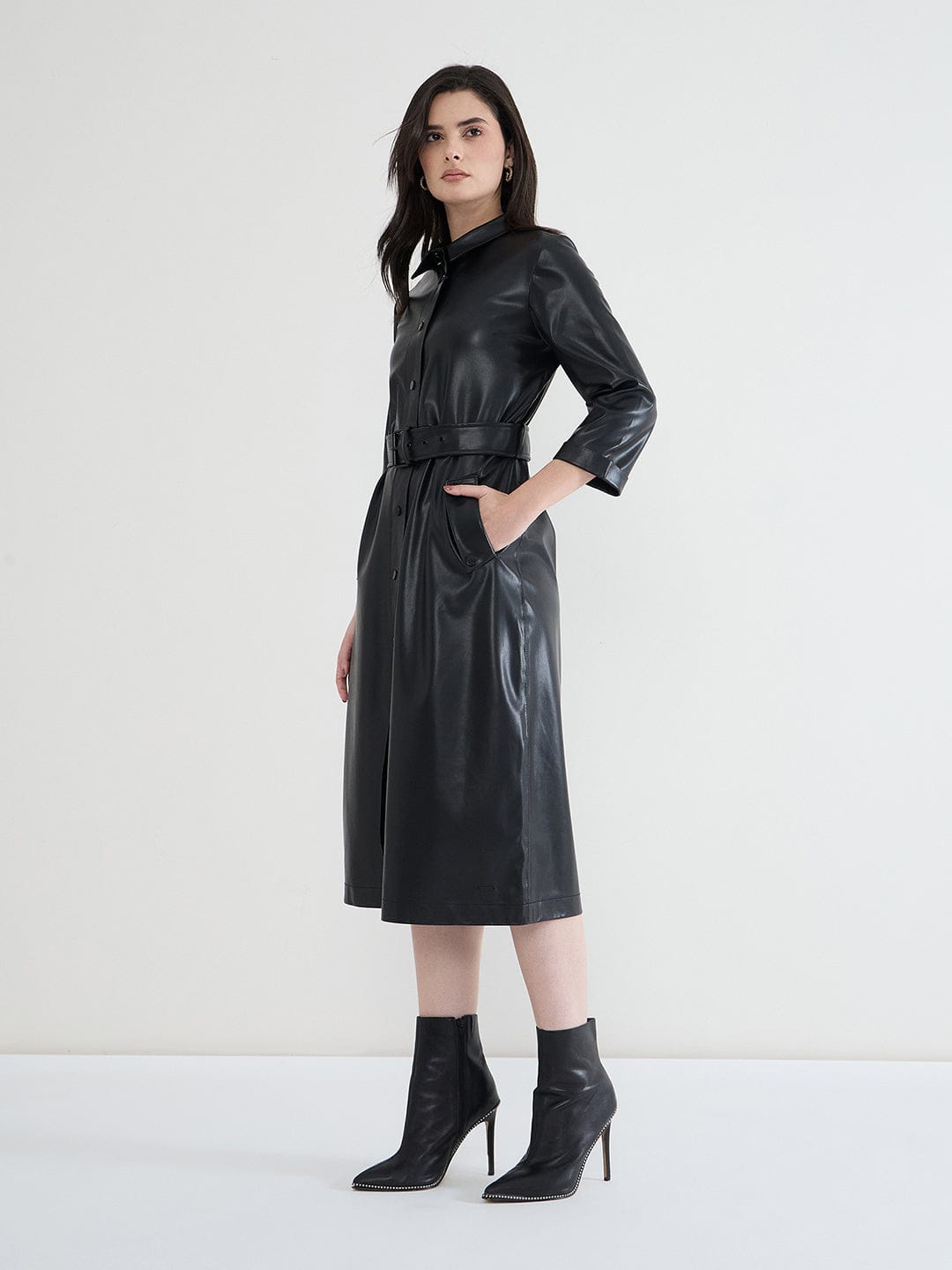 Iconic Women Black Solid Collared Dress