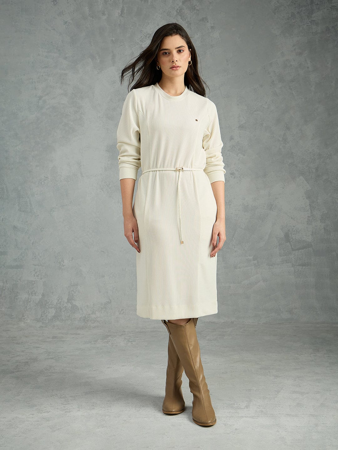 Iconic Women Cream Solid Round Neck Straight Fit Dress