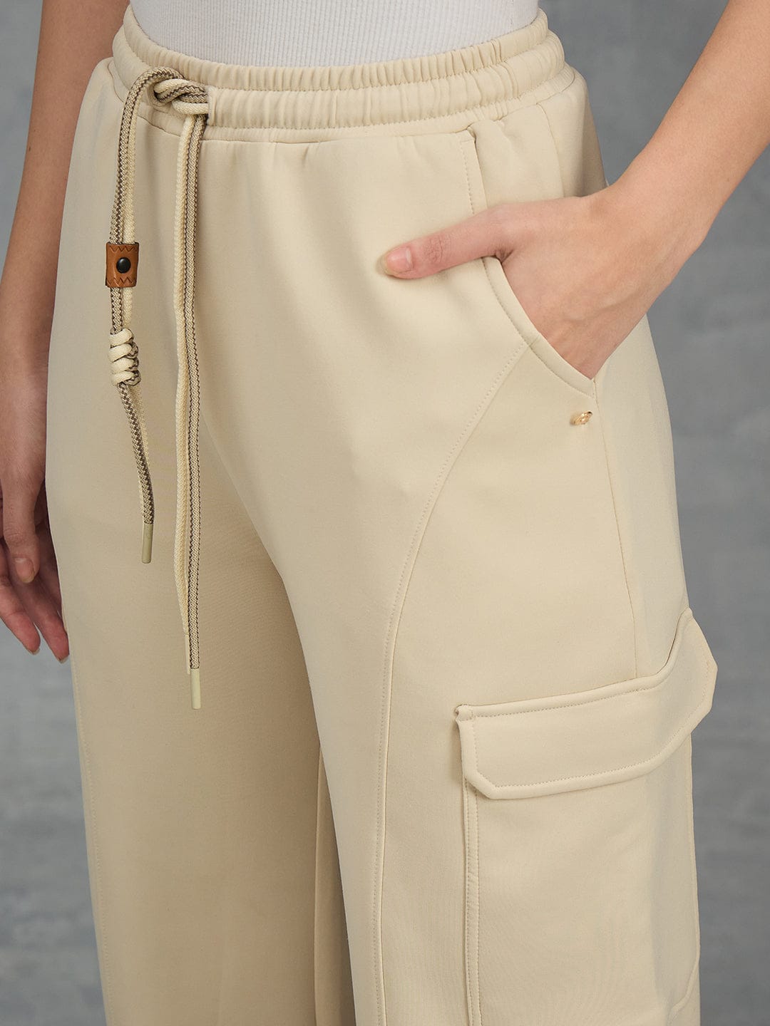 Iconic Women Cream Solid Straight Fit Sweat Pant