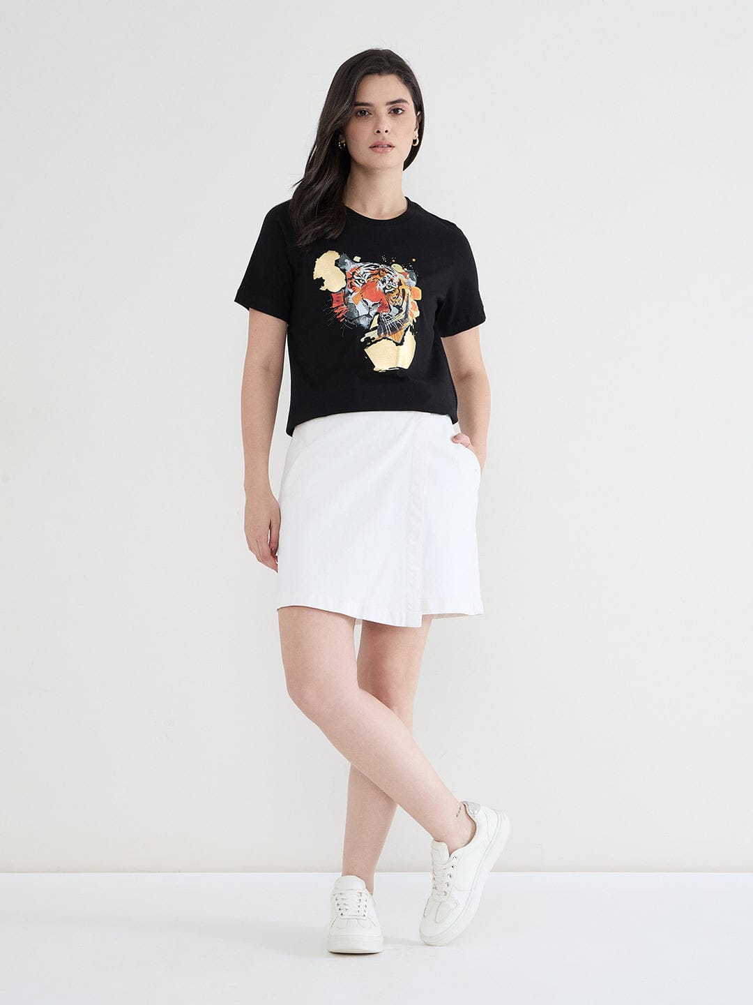 Iconic Women Black Printed Pure Cotton Round Neck T-Shirt