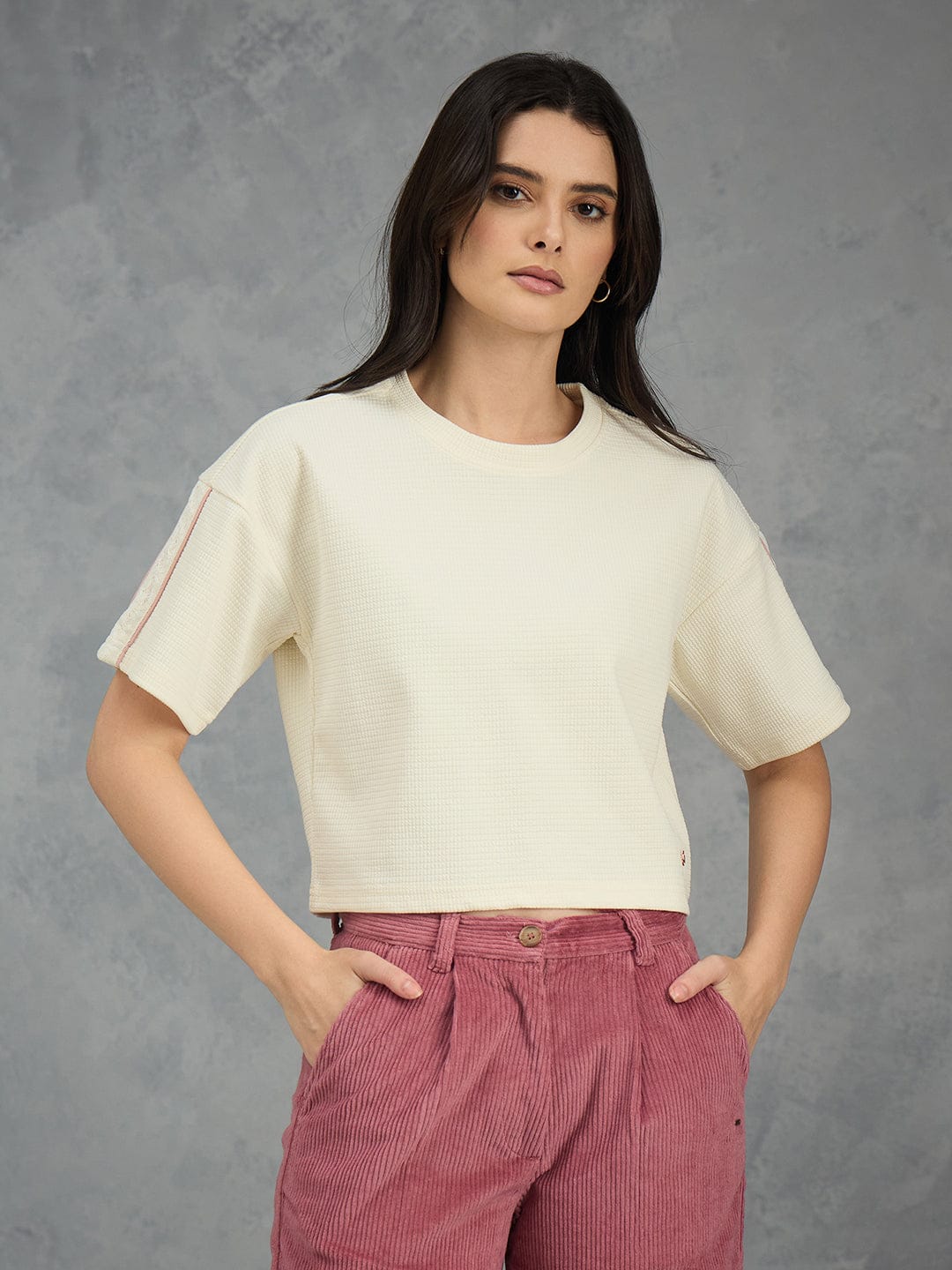 Iconic Women Cream Solid Round Neck T-Shirt