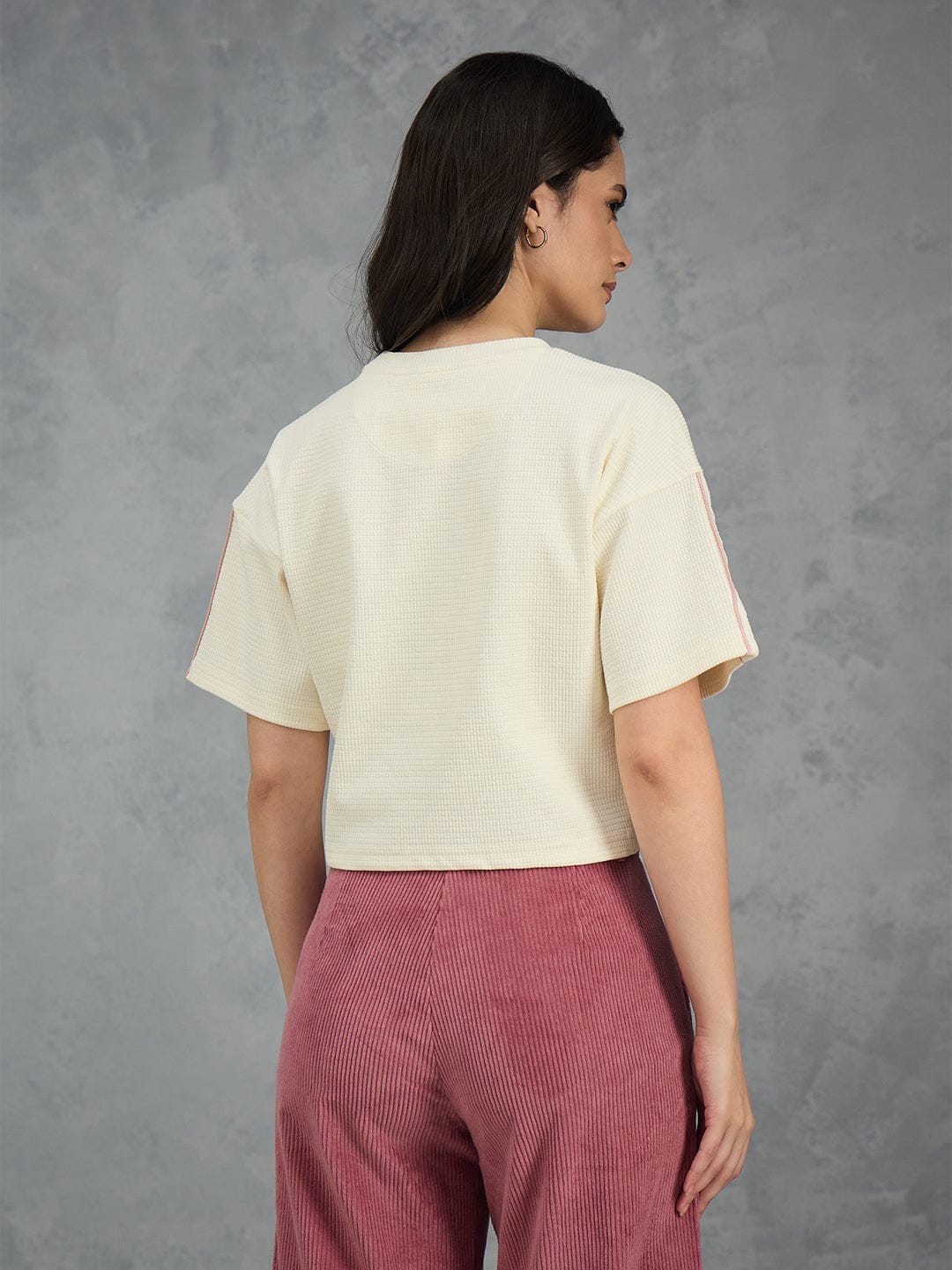 Iconic Women Cream Solid Round Neck T-Shirt