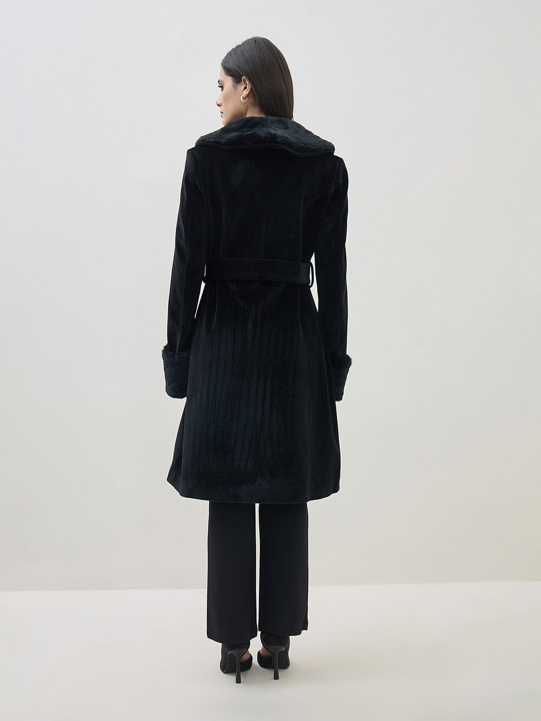 ICONIC Women Black Notch Lapel Detachable Fur Overcoat