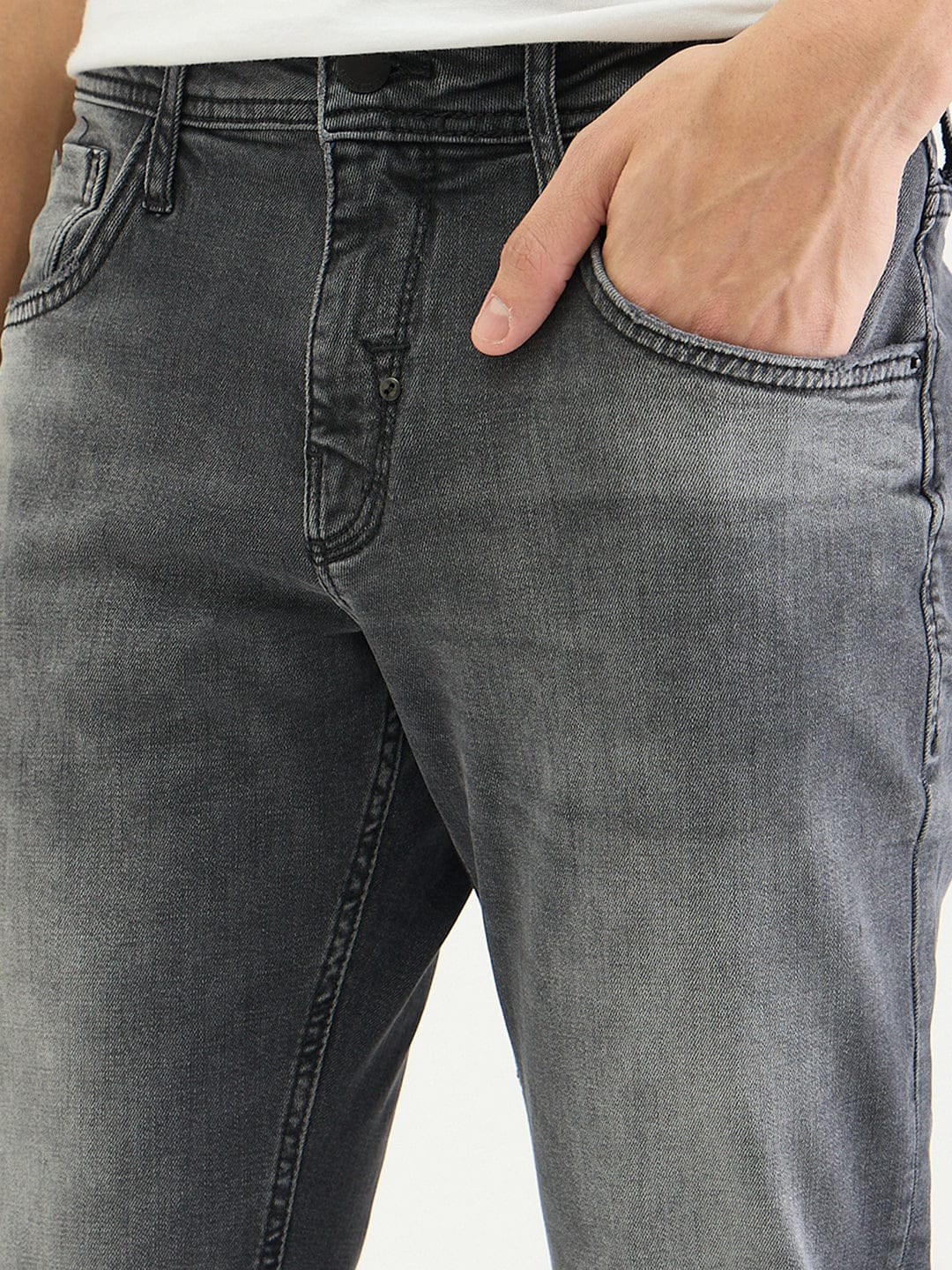 Antony Morato Men Tapered Fit Charcoal Grey Solid Jeans