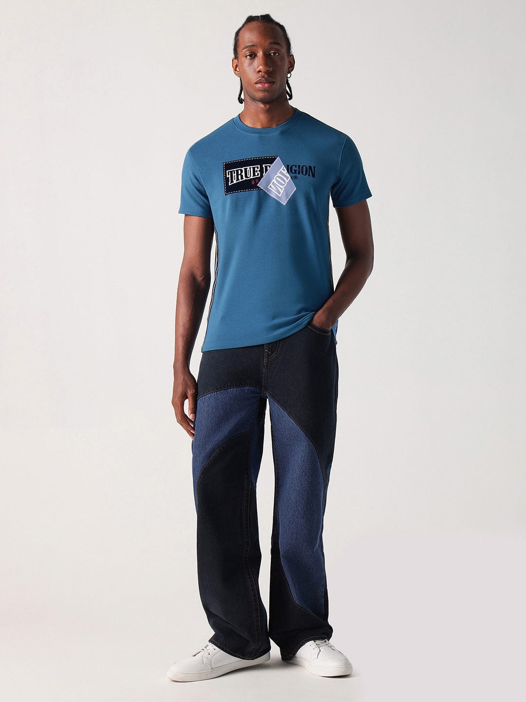 True Religion Men Blue Graphic Round Neck Tshirt