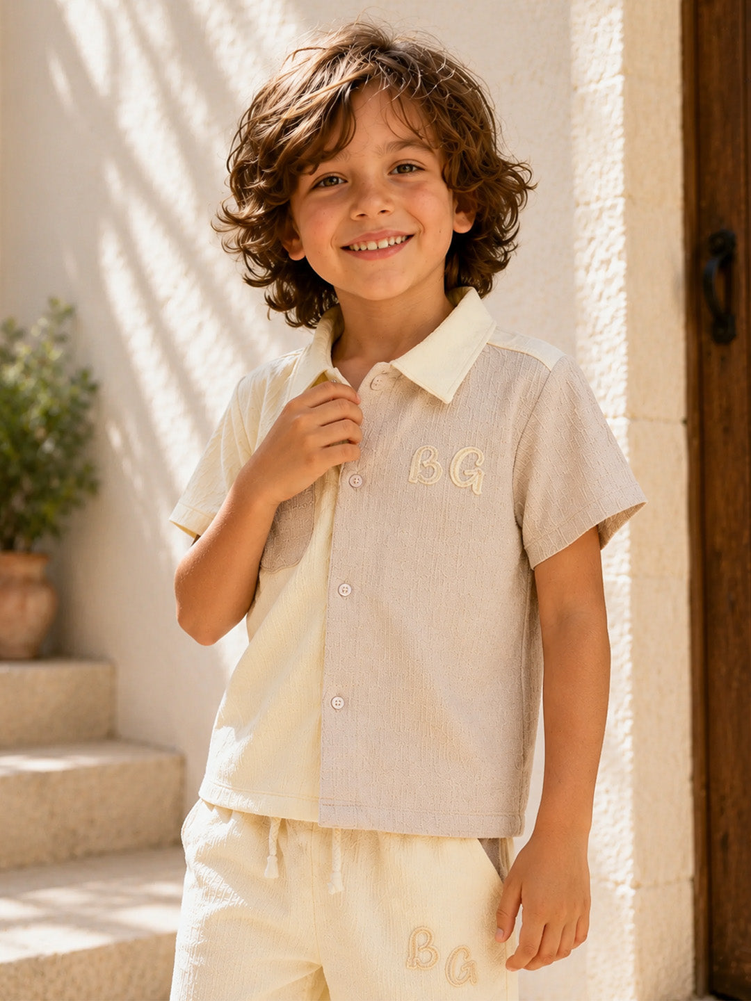 Blue Giraffe Boys Beige Colorblock Regular Fit Shirt