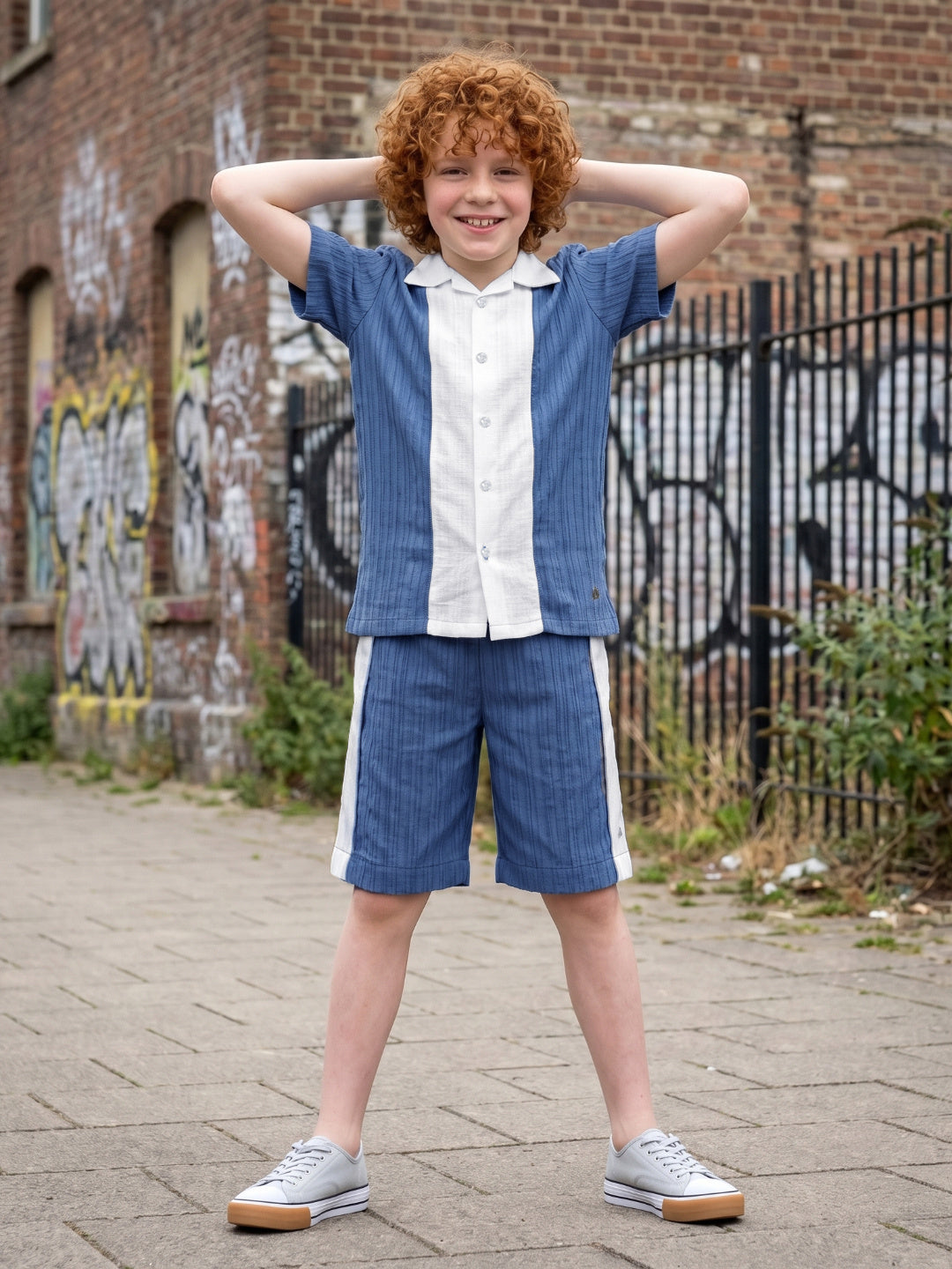 Blue Giraffe Boy Multi Mid Rise Shorts