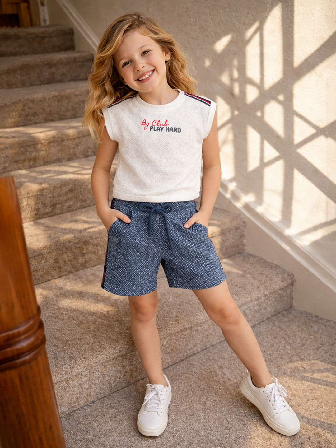 Blue Giraffe Girls White T-Shirt
