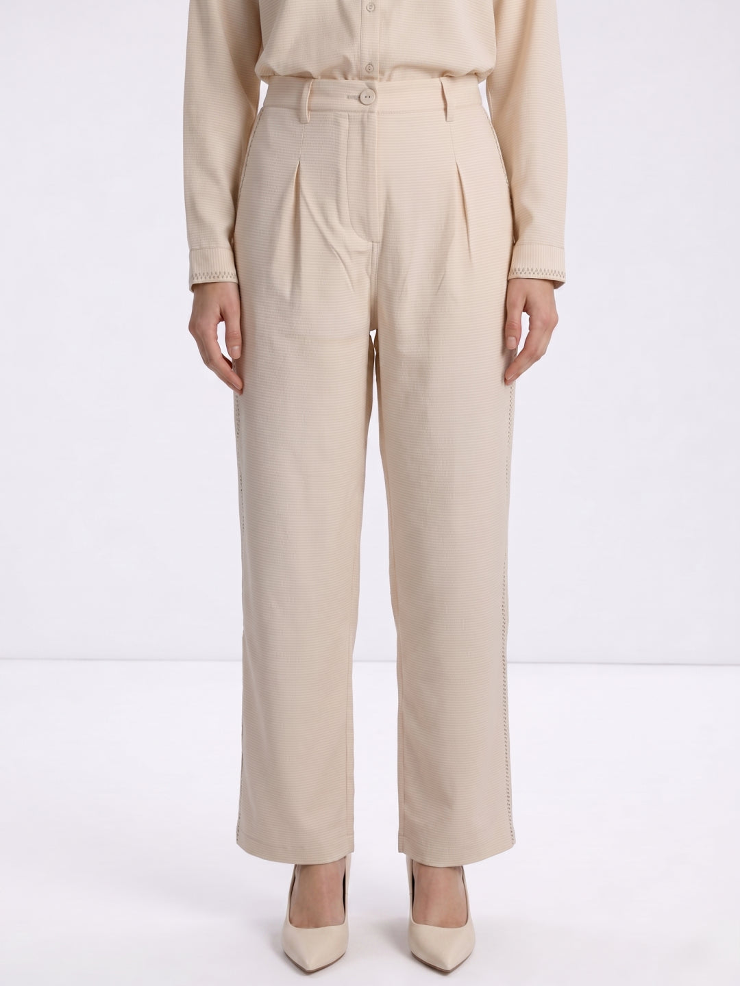 Elle Women Beige Relaxed Fit High Rise Trousers