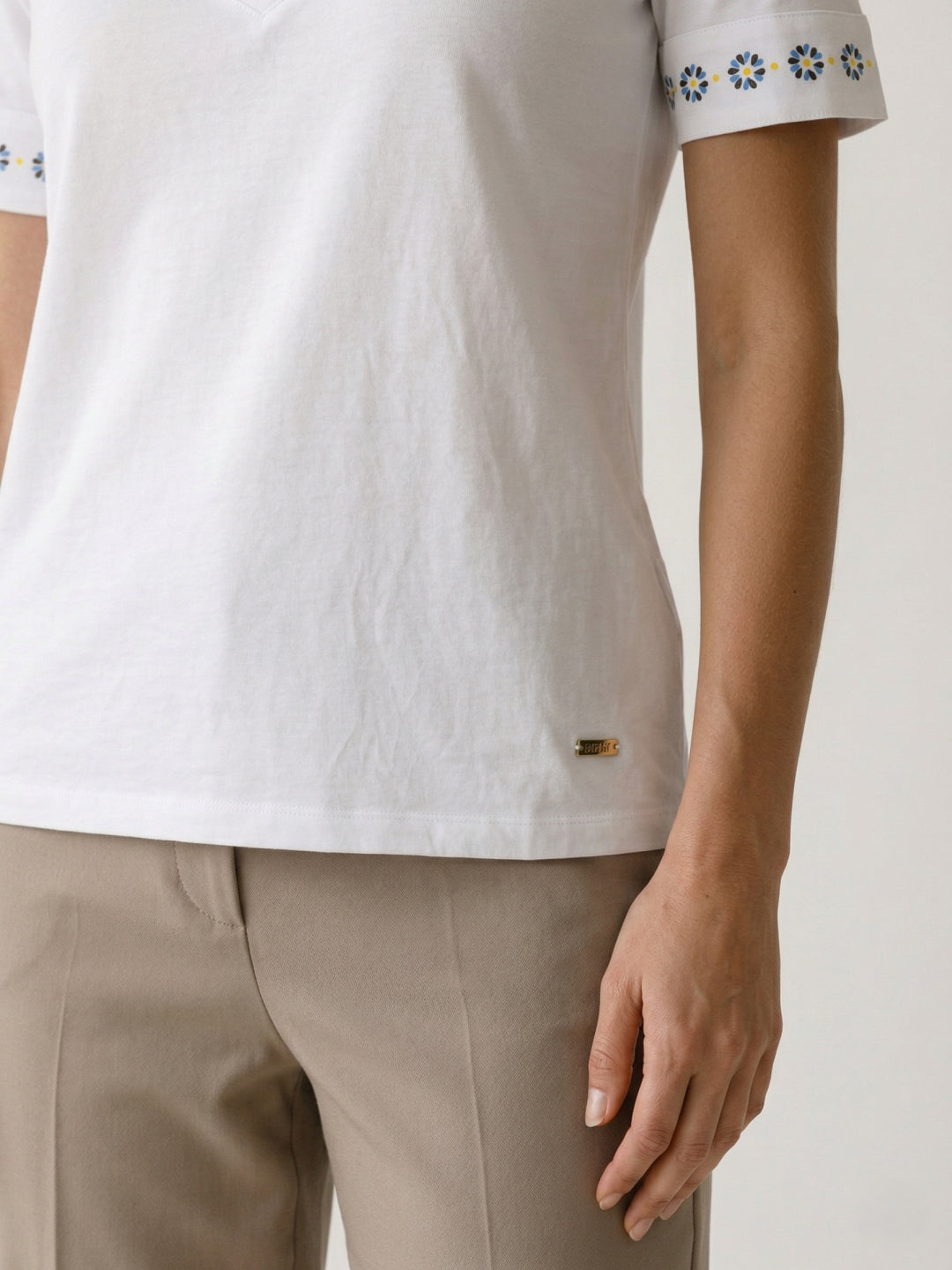 Elle Women White Printed Relaxed Fit Cotton T-Shirt