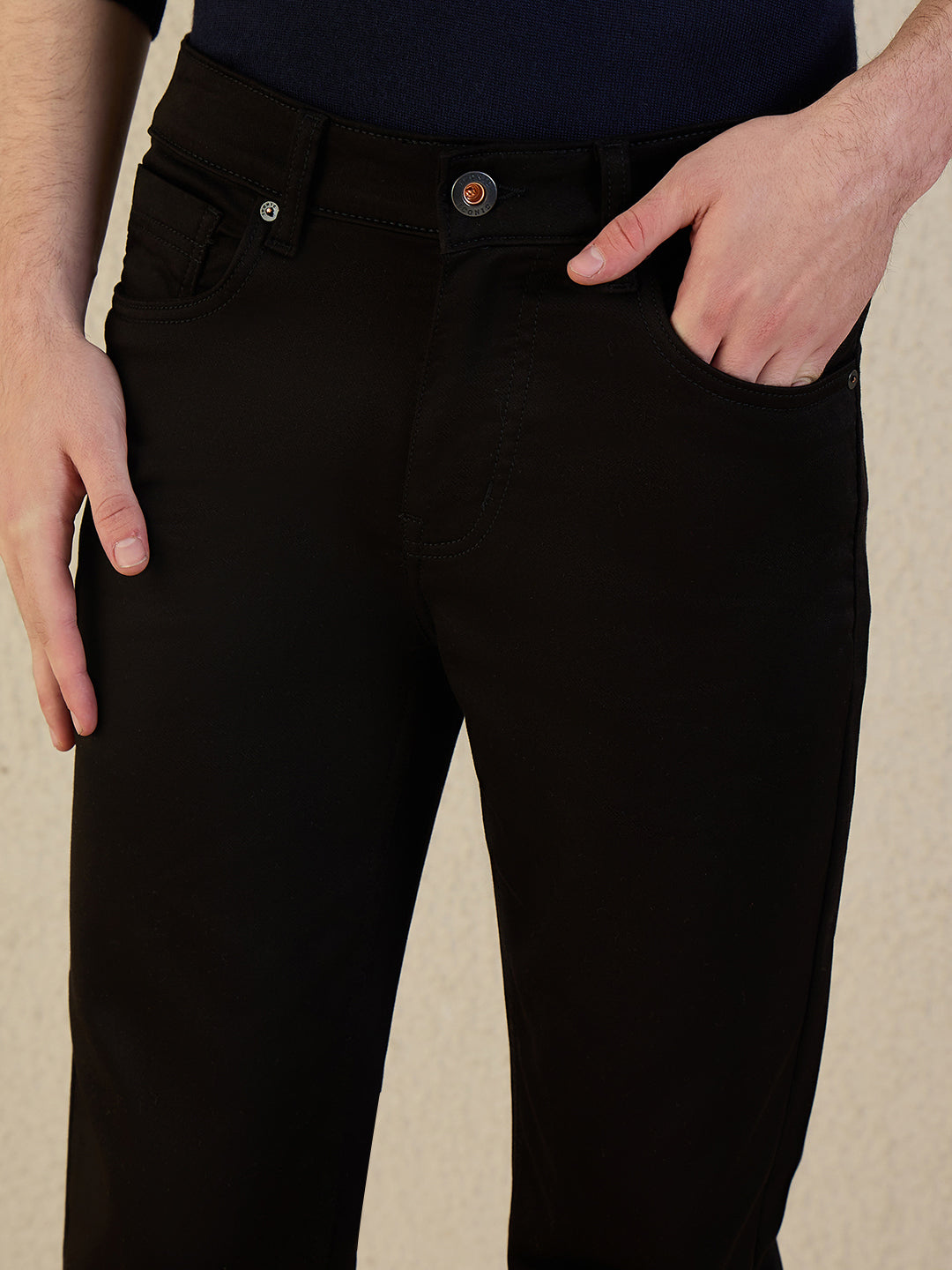 Iconic Men Black Solid Slim Fit Jeans