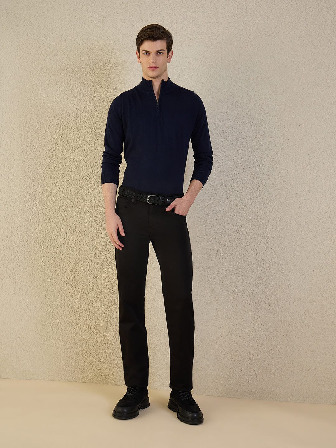 Iconic Men Black Solid Slim Fit Jeans