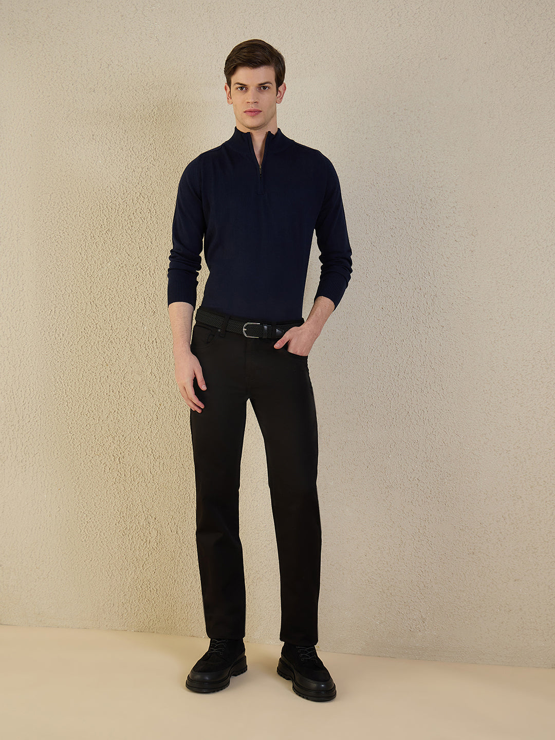 Iconic Men Black Solid Slim Fit Jeans