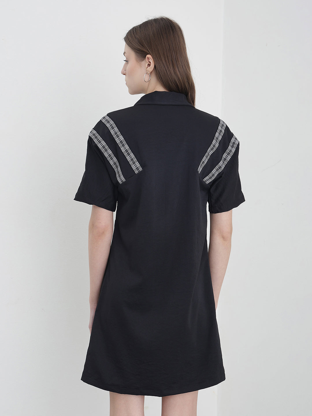 Iconic Women Black Solid Loose Fit Dress