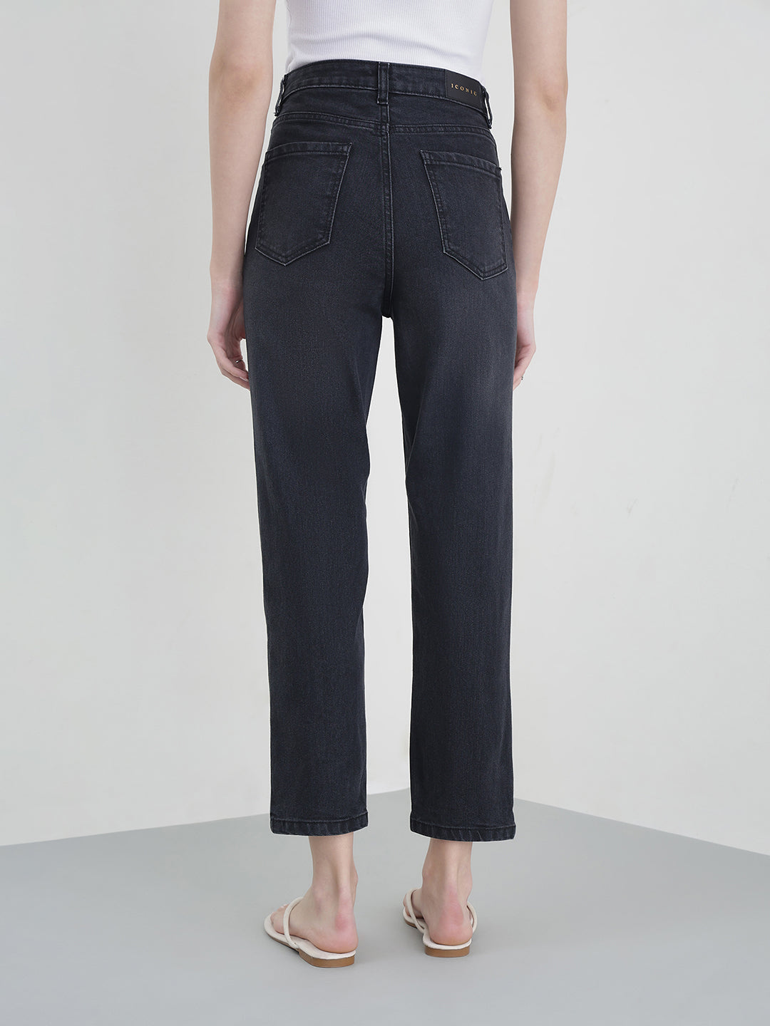 ICONIC Women Black Solid Slim Fit Jeans