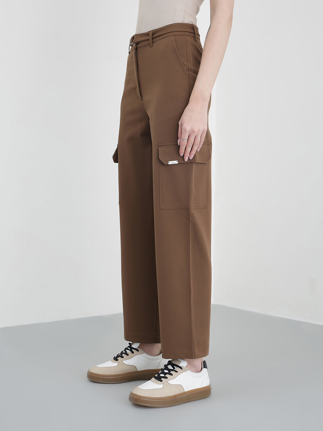 Iconic Women Brown Solid Straight Fit Jogger