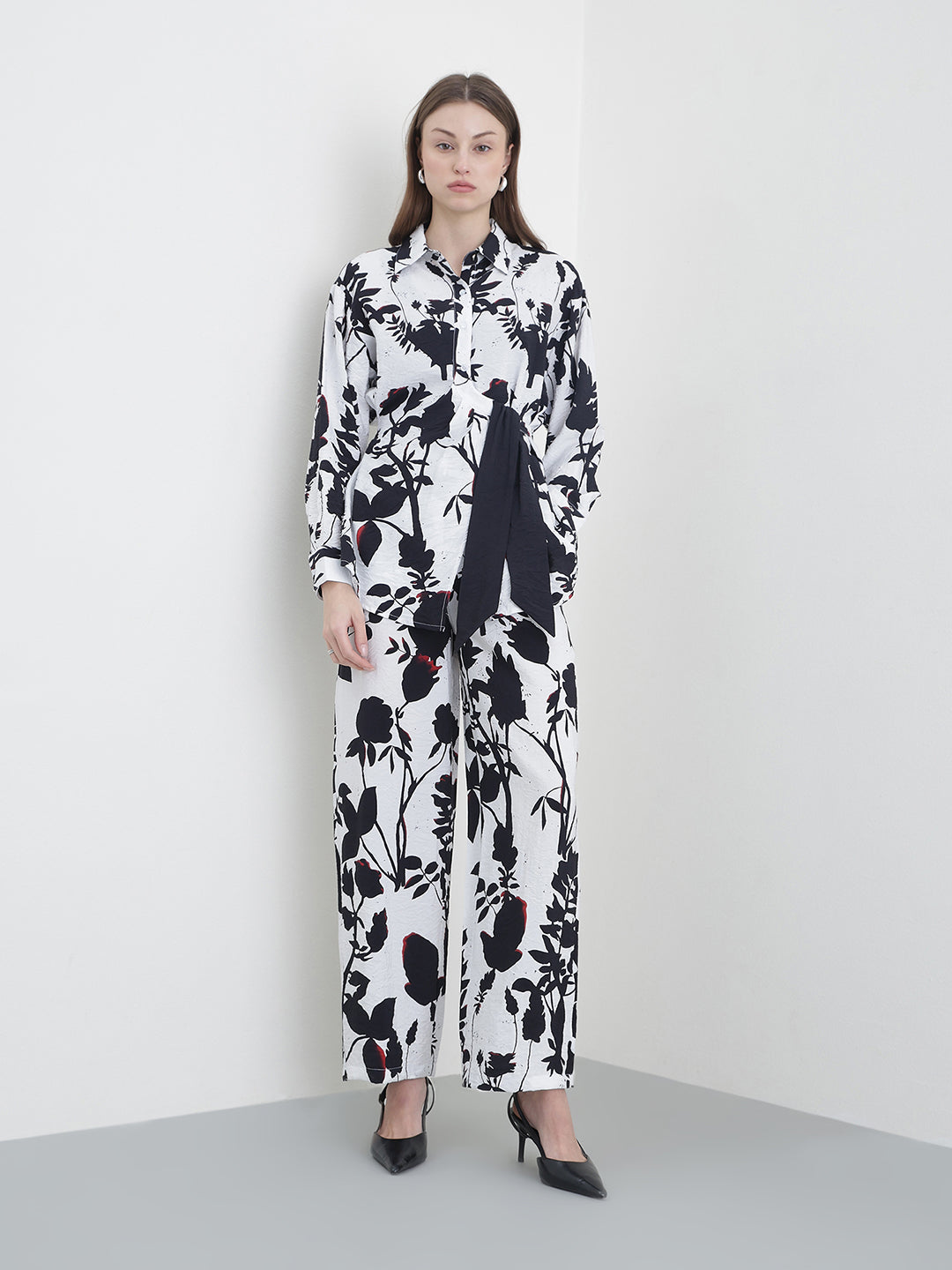 ICONIC Women Black Printed Pants