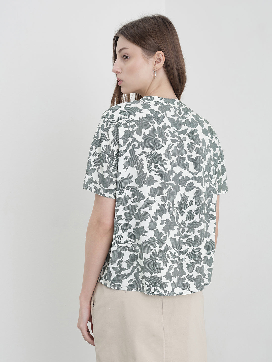 ICONIC Women Cream Printed Top