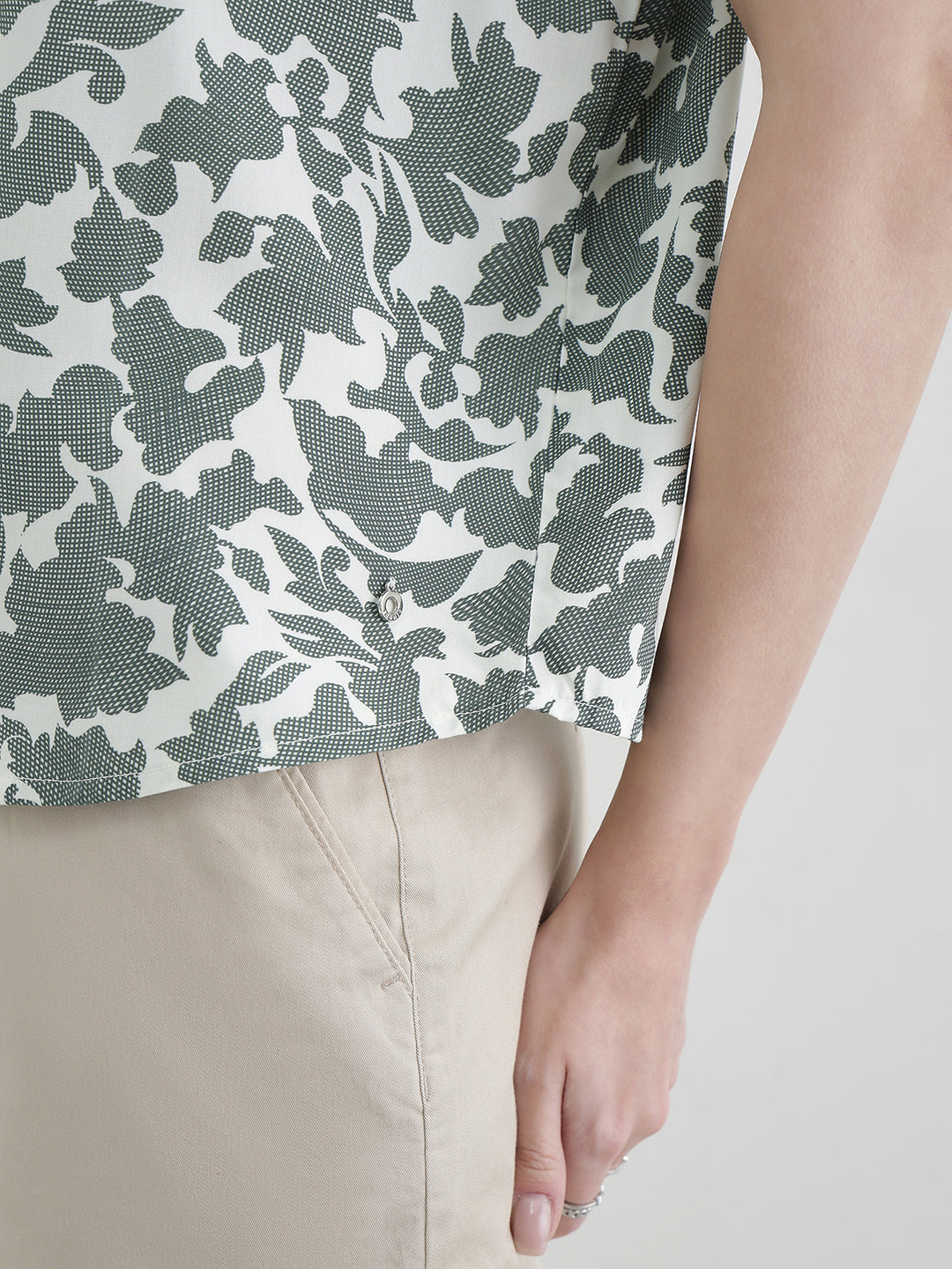 ICONIC Women Cream Printed Top