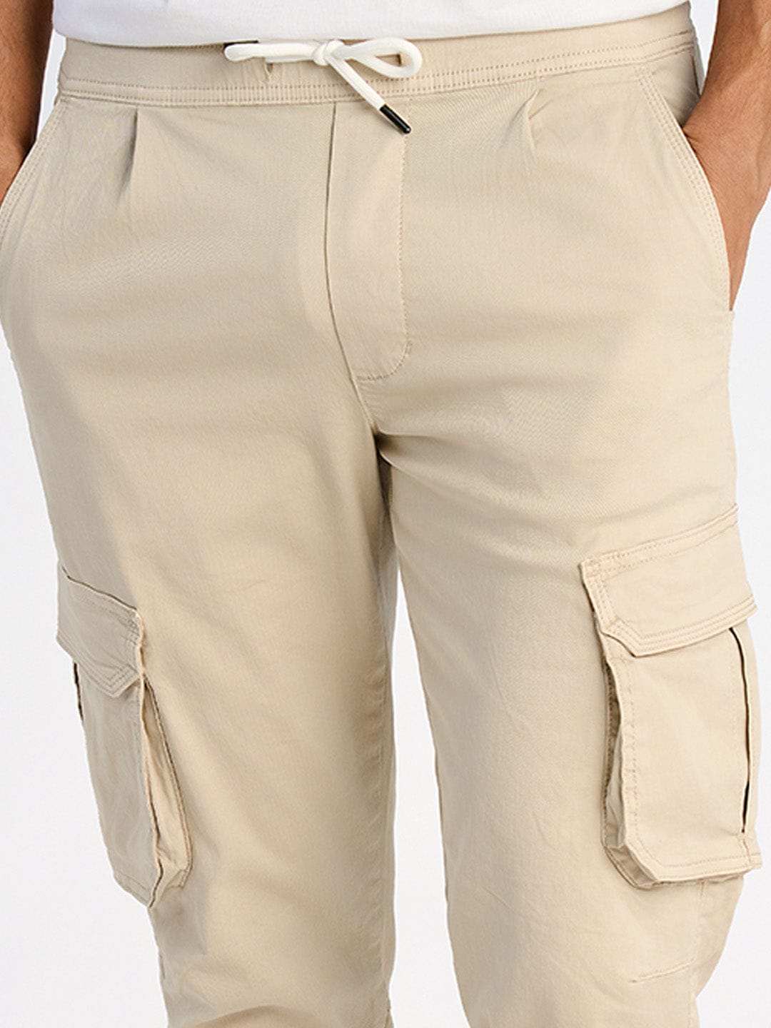 Lindbergh Men Cream Carrot Fit Solid Trouser