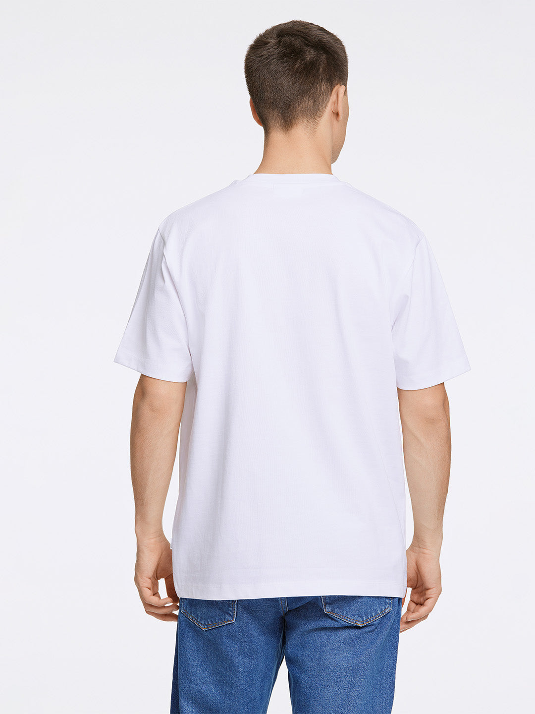 Lindbergh Men White Oversize Fit Solid Round Neck Tshirt