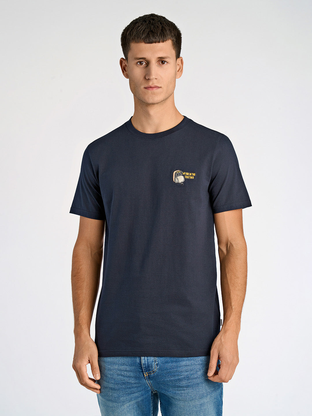 Lindbergh Men Blue Relaxed Fit Solid Round Neck Tshirt