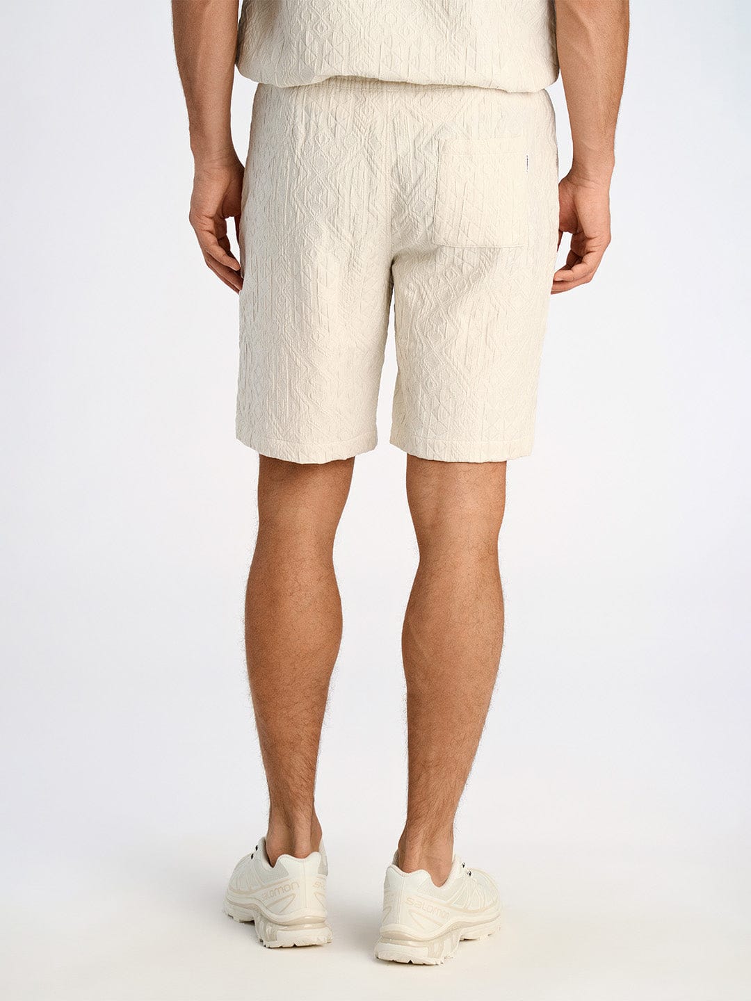 Lindbergh Men Cream Relaxed Fit Jacquard Shorts