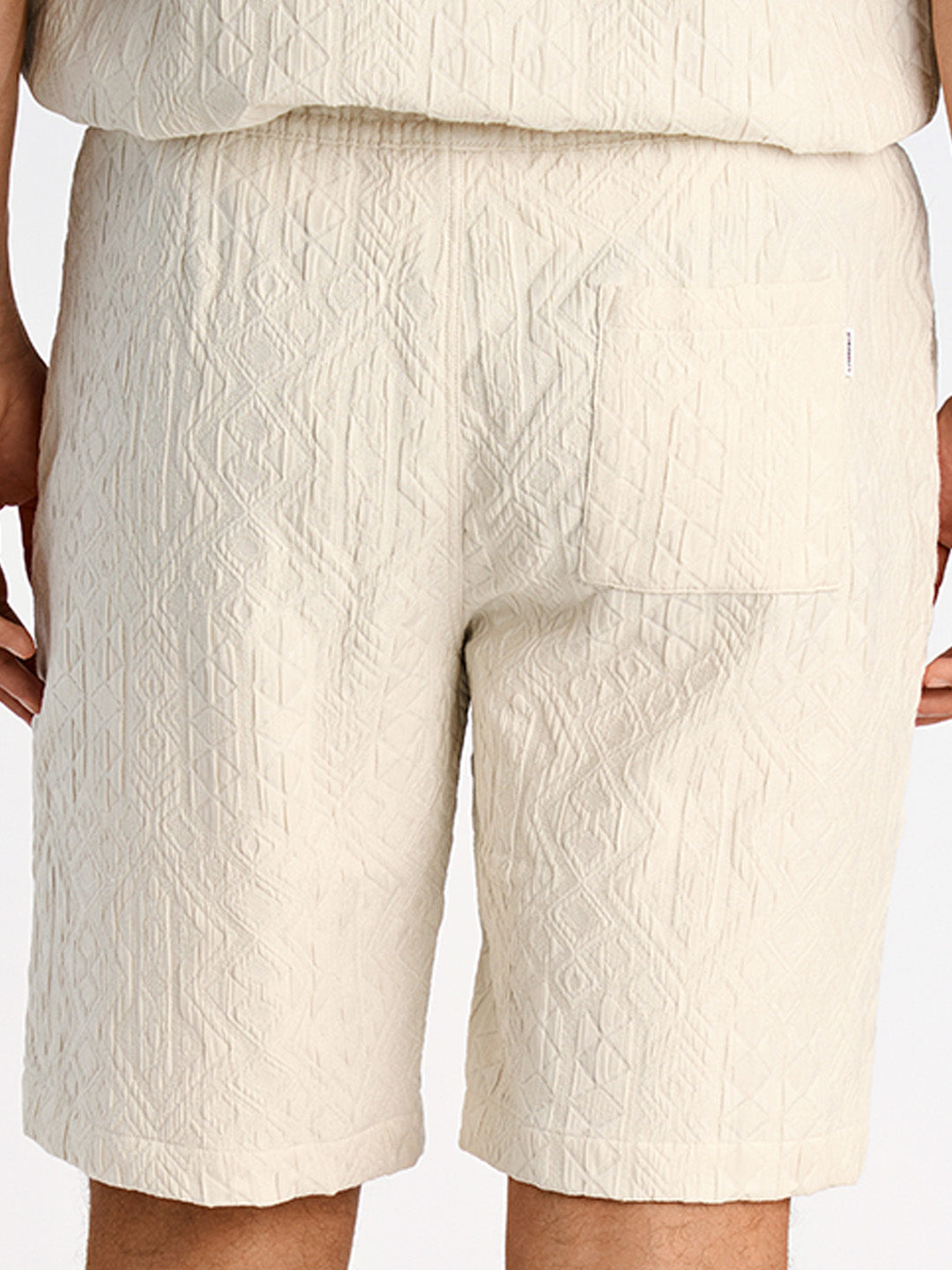 Lindbergh Men Cream Relaxed Fit Jacquard Shorts