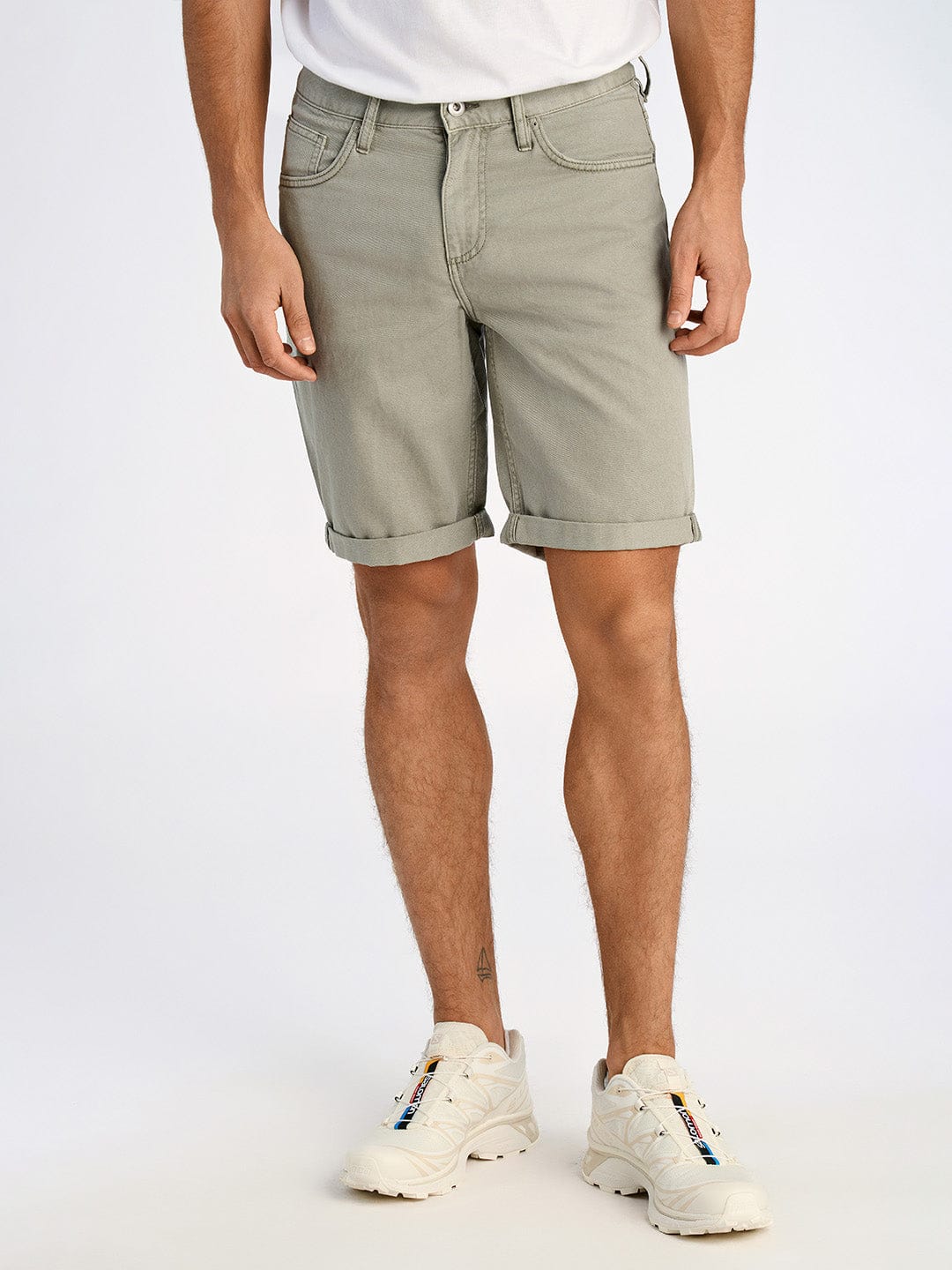 Lindbergh Men Green Slim Fit Solid Shorts