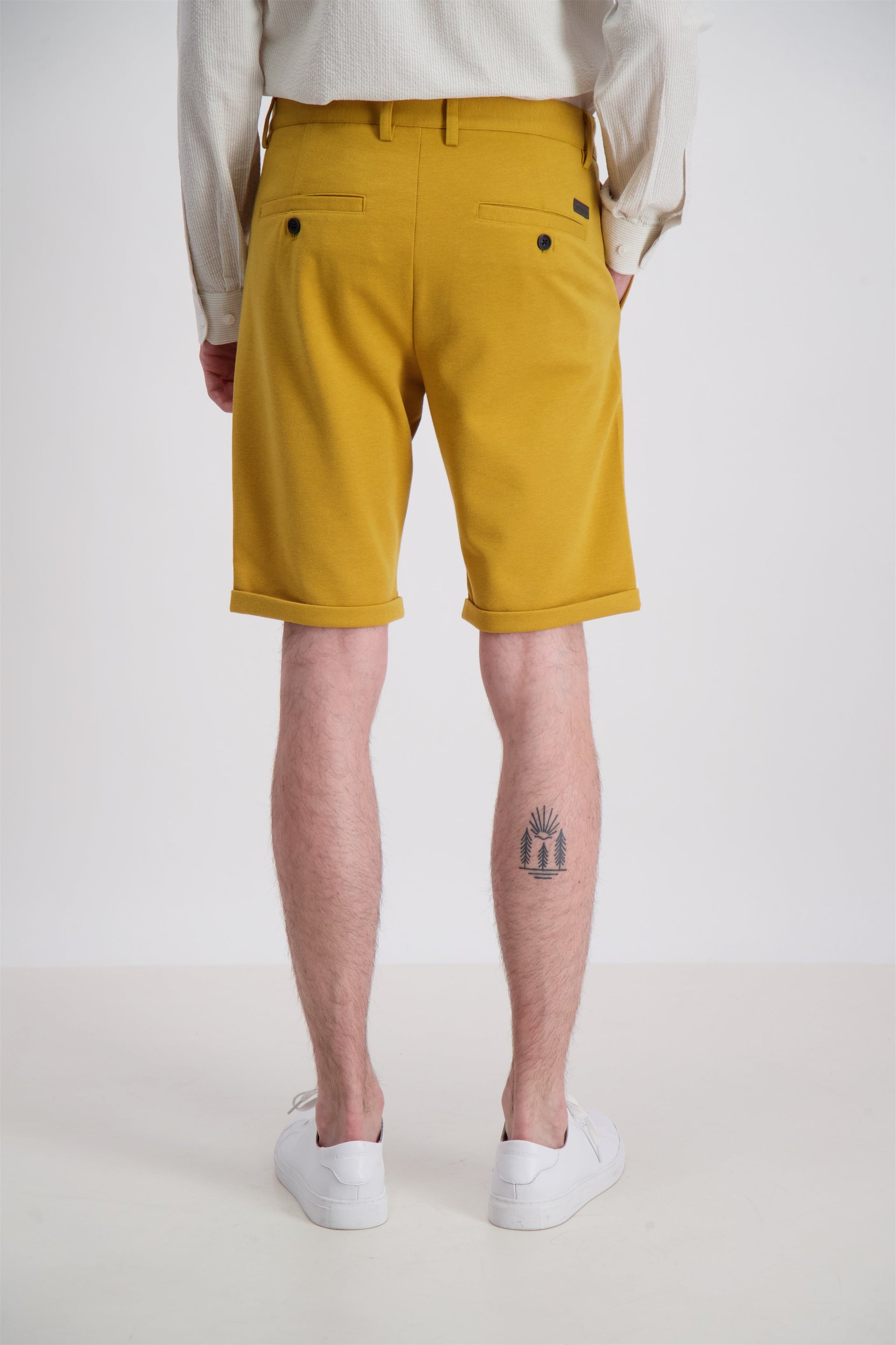 Lindbergh Men Slim Fit Solid Shorts