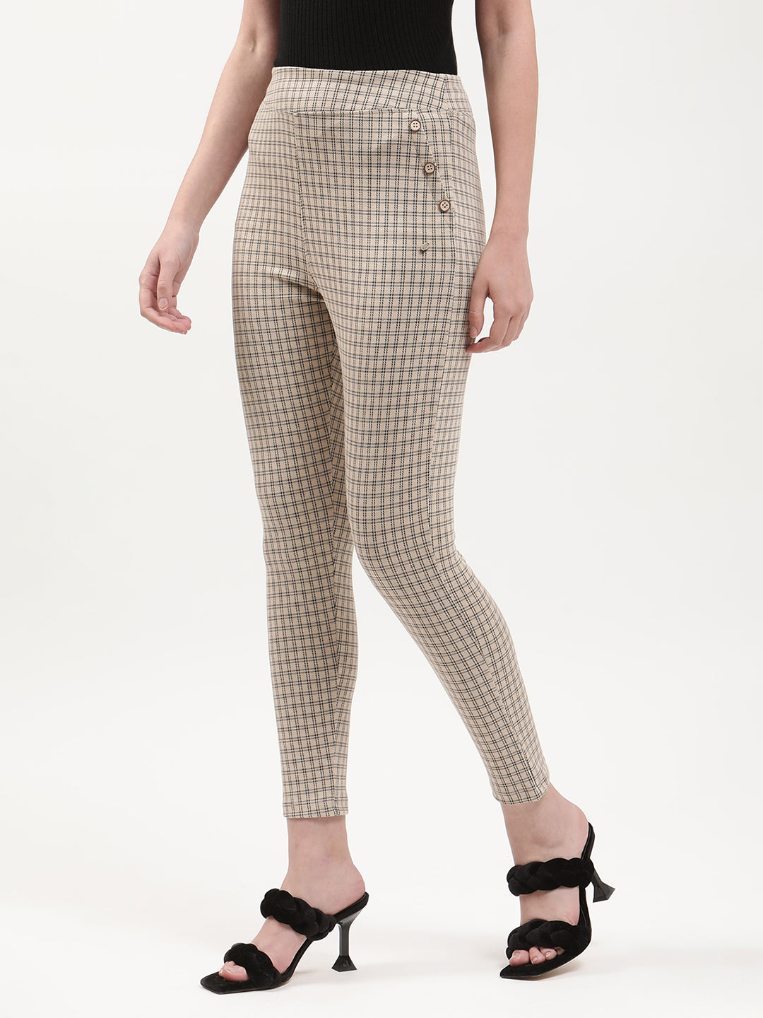 Elle Women Beige Checked Fitted Jegging