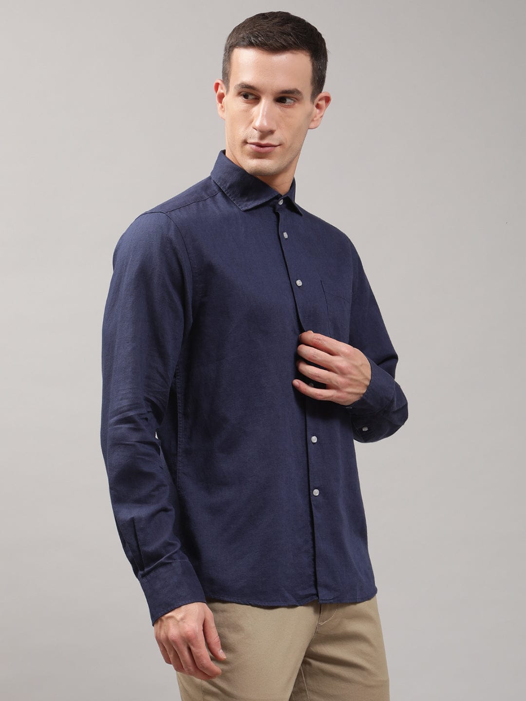 Bruun & Stengade Men Solid Cutaway Collar Shirt