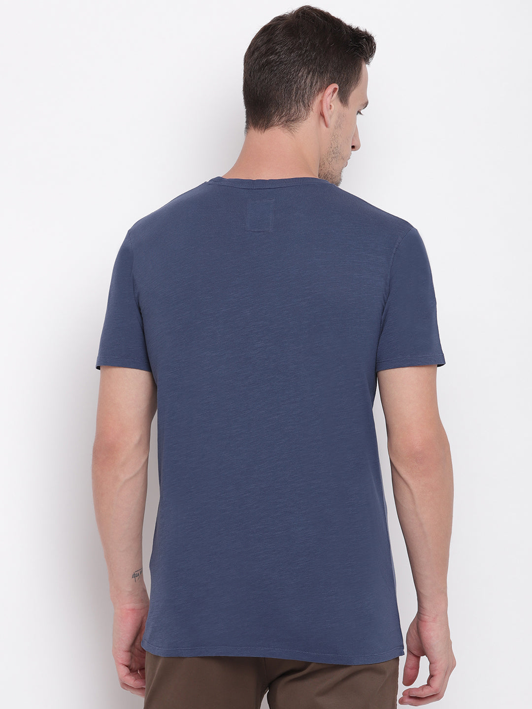 Lindbergh Men Blue Solid Round Neck TShirt